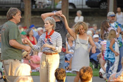 Music in the Park Dancing 2 olympia date night