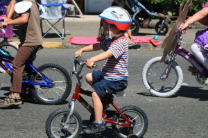 kids summer parade bike