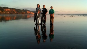 razor clam digging