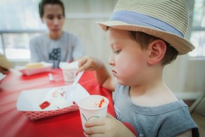 Strawberry Festival kid - Zo Hummel