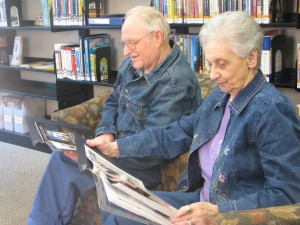 Senior - Older couple TRL