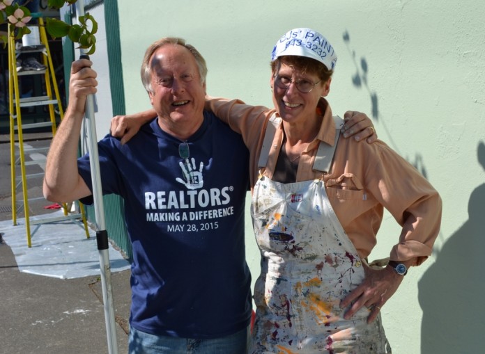 Alec_Annie realtors painting olympia downtown cleanup