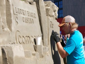 The highlight of Sand in the City are the amazing sand sculptures created by local and professional teams.