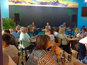 Guests enjoy authentic Hawaiian musica at the Guava Jam Dinner Concert.