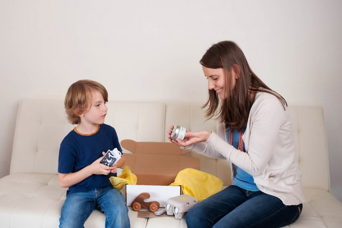 mom n tot box