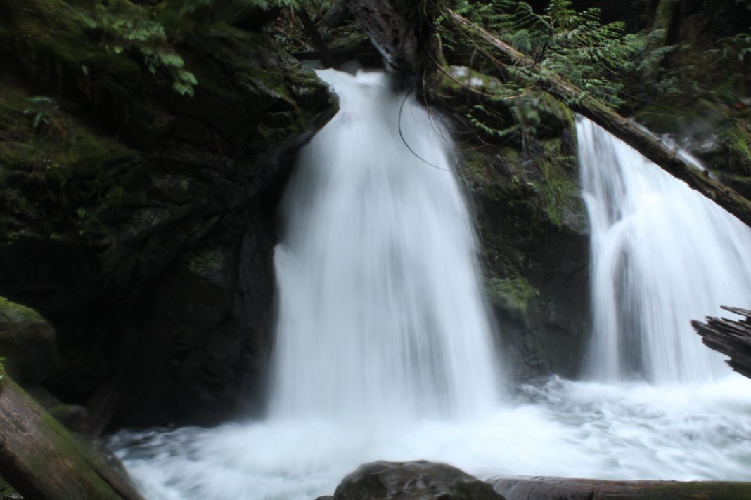 muhurt falls hike