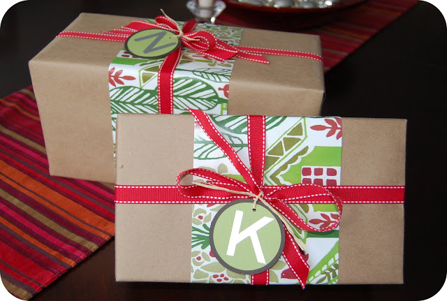 gift wrap present waste free holidays