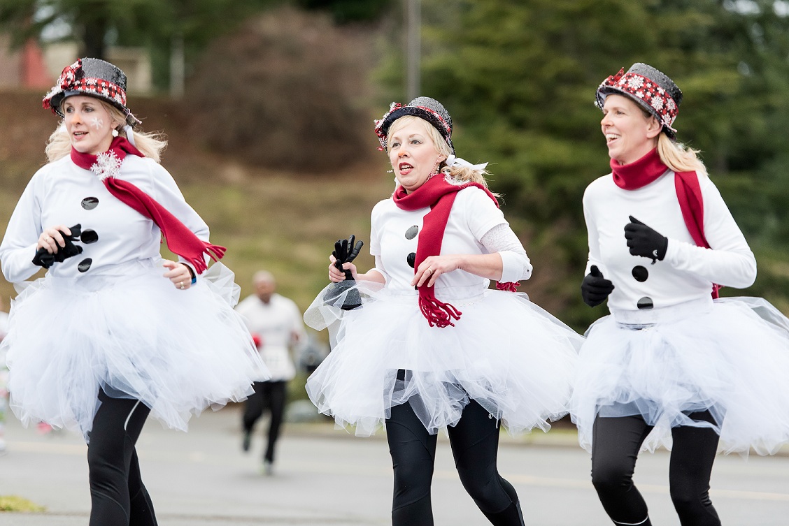 Move Your Mistletoes at the Saint Martin’s University Jingle Bell Run