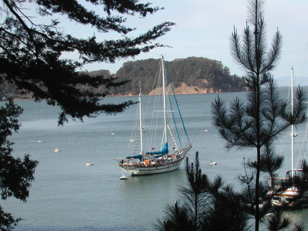 live aboard sailboat