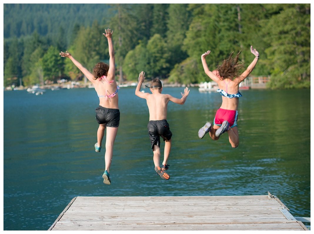 Lake Cushman kids swimming