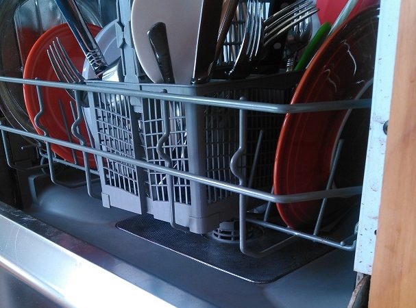 Elite Cleaning blog 3-dishwasher-c cleaning your dishwasher