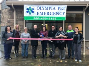 Olympia Pet Emergency ribbon cutting