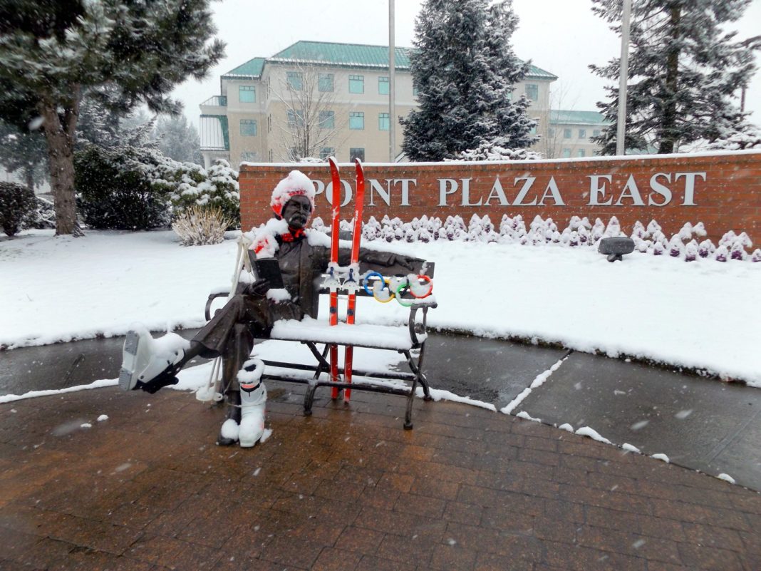 Mark Twain Statue Tumwater