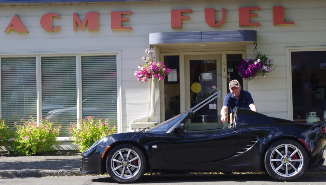 Acme Fast Fuel HP Pat Murphy Lotus Acme Fuel Store front