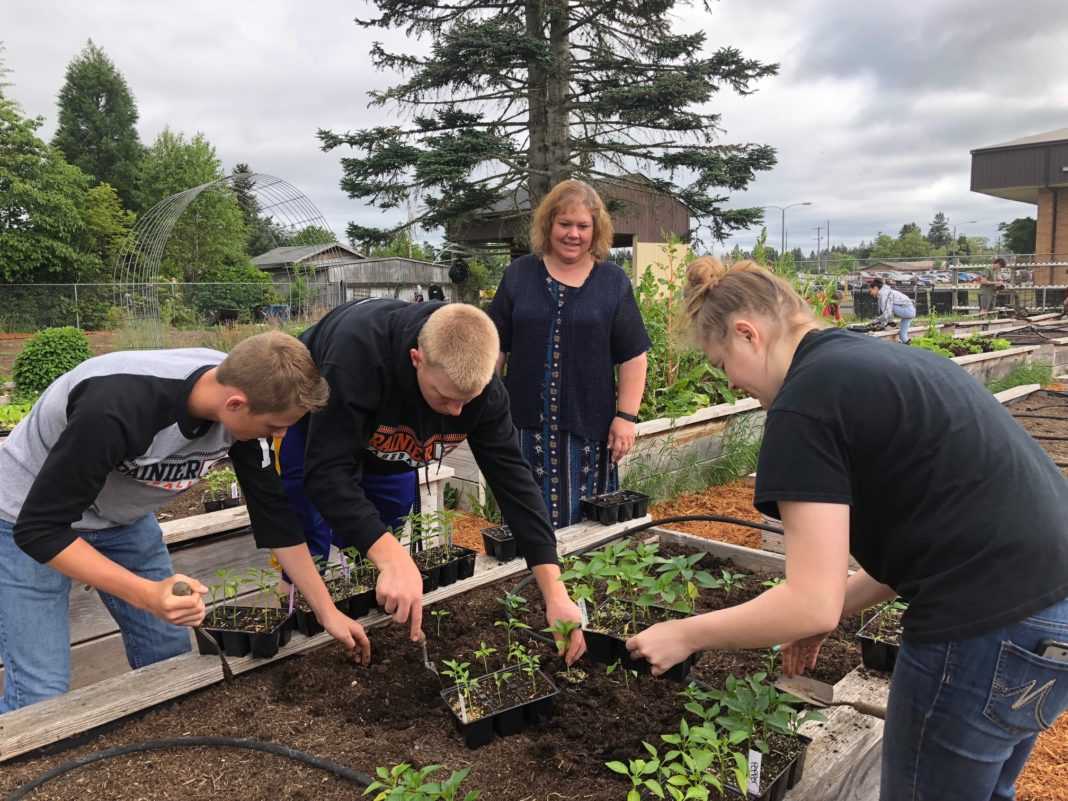 Rainier Community Garden Landscaping Students