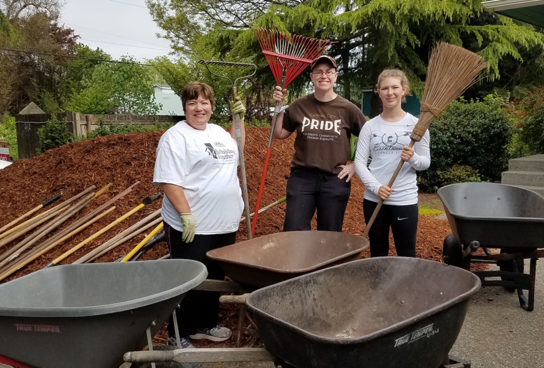 Rebuilding Together Cathy and volunteers