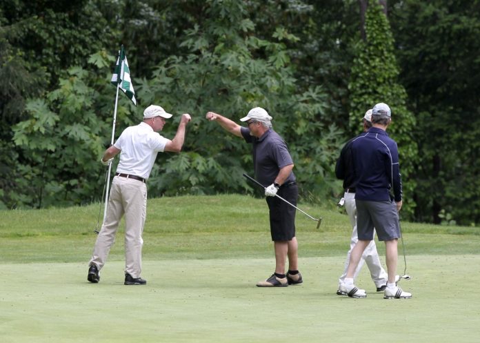 SPSCC Clipper Scramble Fist Bump