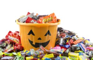 Kaiser-Permanente-Safe-and-Healthy-Halloweeen-Tips-Candy.