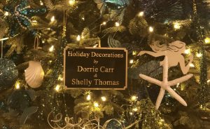 Washington Center Plaque Reading Tree Decorated by Shelly and Dorrie