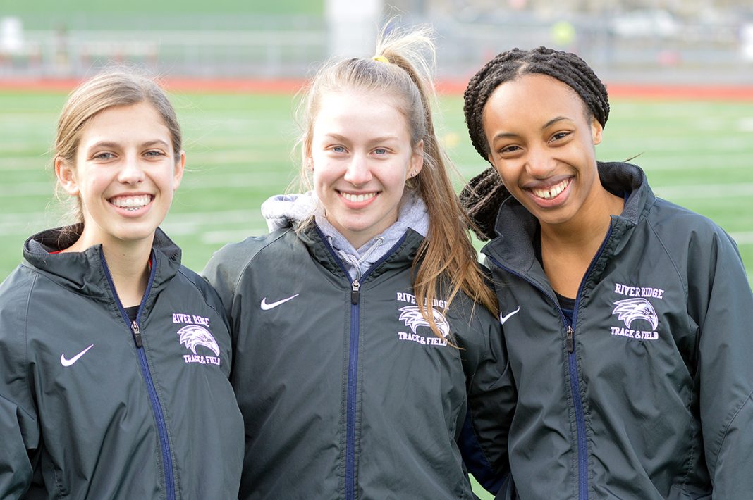 River Ridge girls 400 track relay