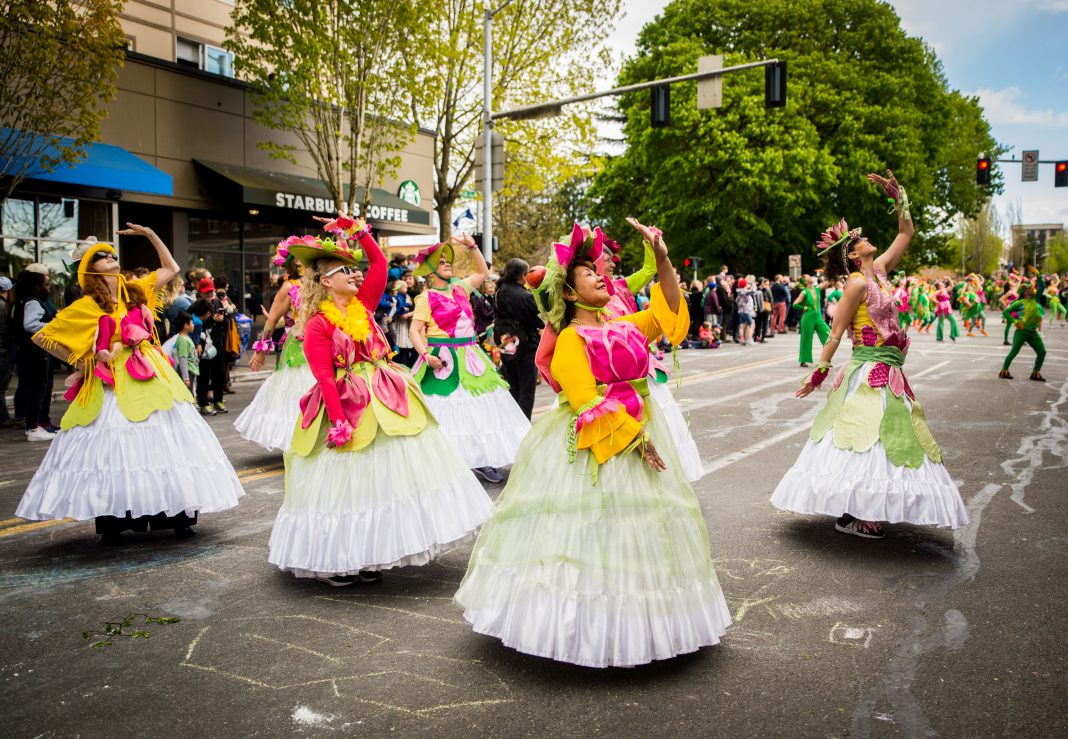 4.27.19 Procession of the Species-36