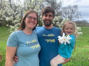 Cascadia Family Stephanie, Zach and Stella