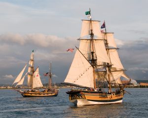 Lady Washington and Hawaiian Chieftain at sea