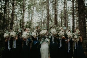 Oly Events Bride and bridesmaids with flowers
