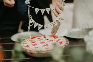 Oly Events Just married sign on pie