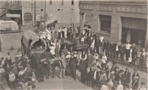 Ezra Meeker and Buffalo Bill in from of the Old Bank Tenino in 1910