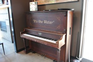 Well 80 Piano for Auction