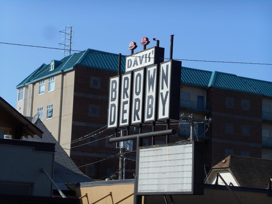 Davis' Brown Derby sign