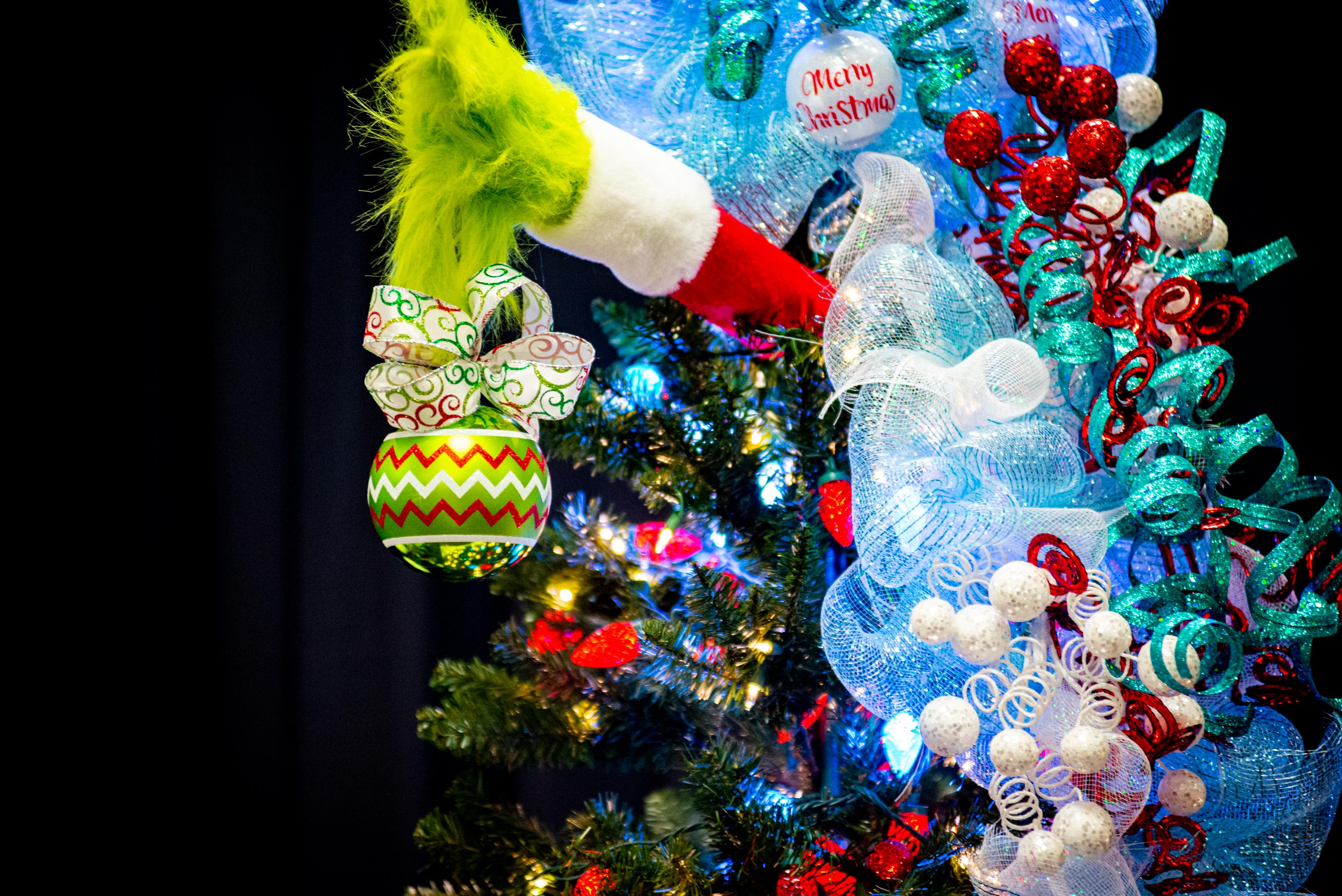 Grinch Tree Centerpiece Workshop - Second Nature at Reads Creek