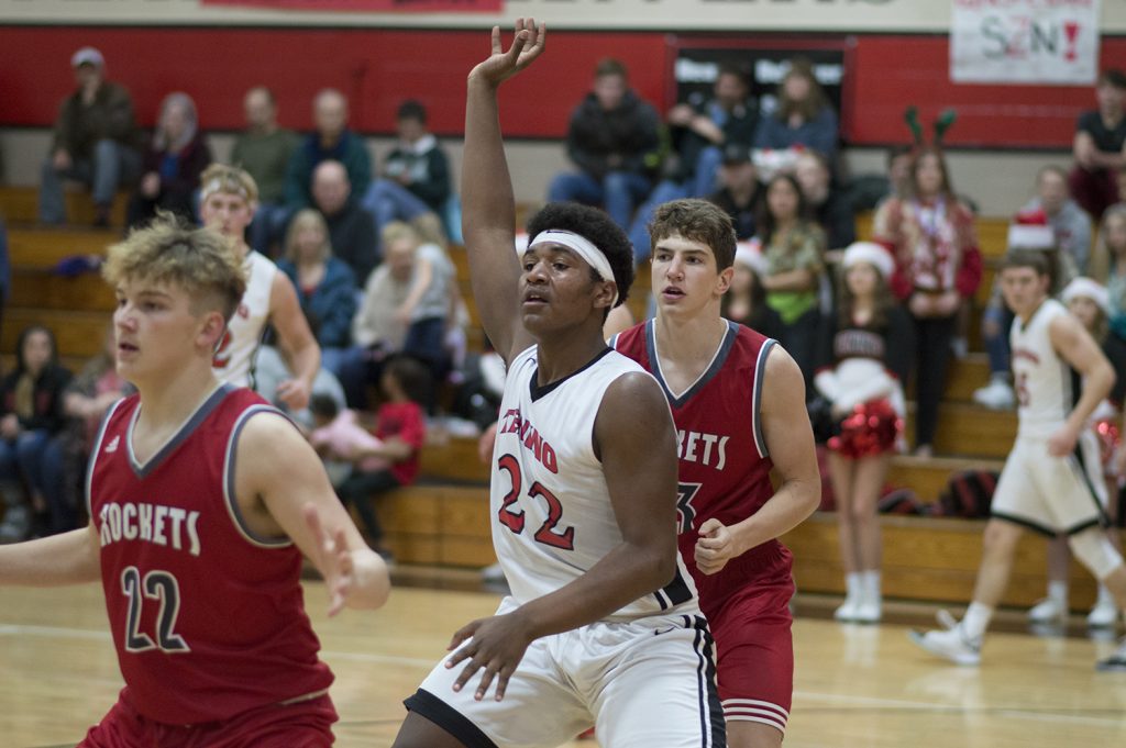 Tenino boys basketball Brewer Hickle