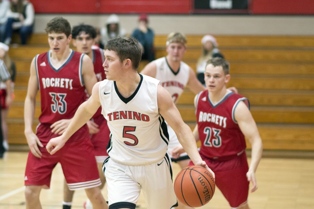 Tenino boys basketball Brewer Hickle