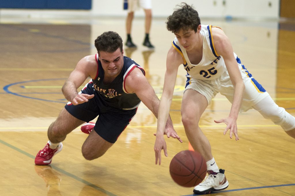 Senior Zach Loveless