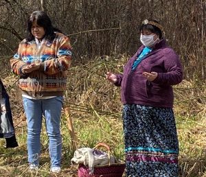 Canoe-Journey-Herbalists-Land-Blessing-Ceremony