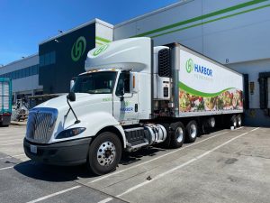 Harbor-Foodservice-drivers-truck-driving