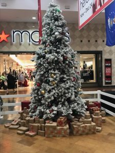 Capital-Mall-Holiday-Tree