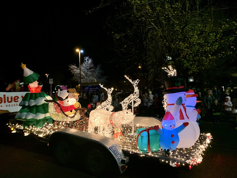 Lacey’s Vehicle Parade and Lighting Ceremony Returns at Full Strength