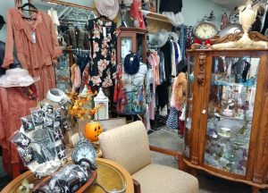 Thurston Bountiful Byway ironworks-Clothes-Antiques-Tenino