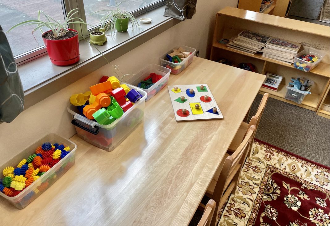 Sequoias-Early learning center-puzzle-desk