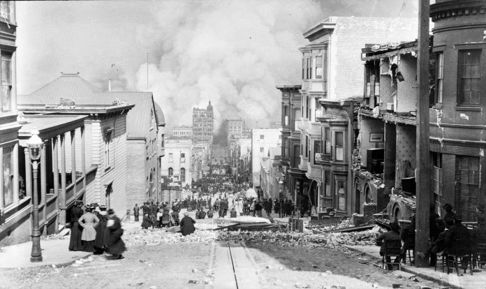 San Francisco on fire after 1906 earthquake