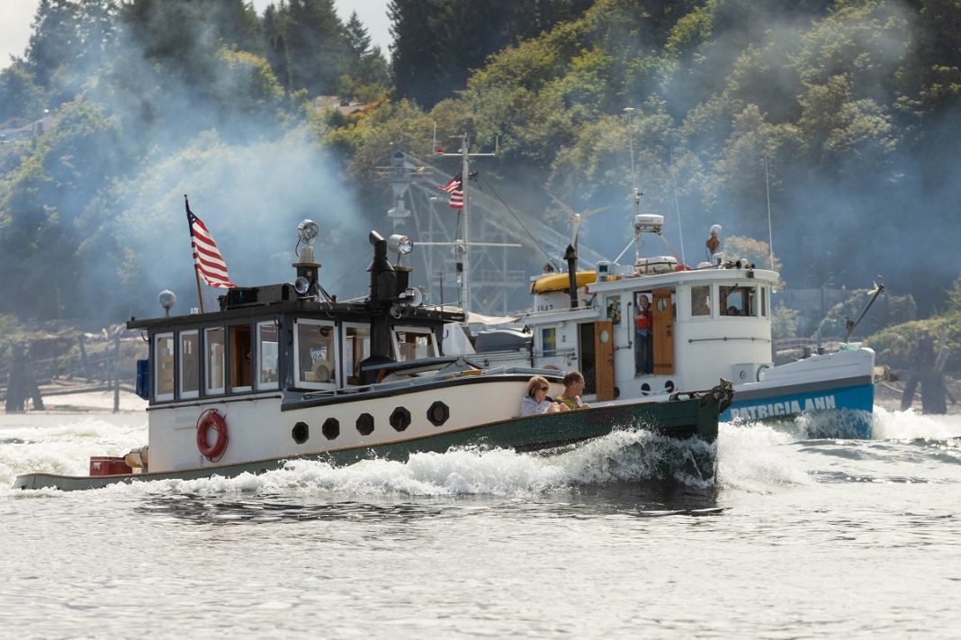 Tug boats racing at Olympia Harbor Days
