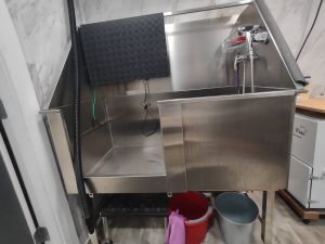 stainless steel dog bathtub for self wash dog grooming in Rochester