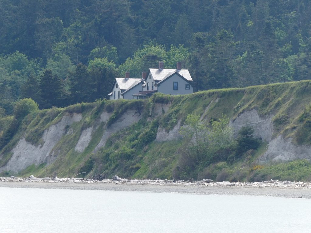 Fort Flager, siting on a cliff, from a distance with the water in front