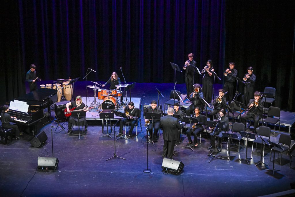 North Thurston Jazz Band performing