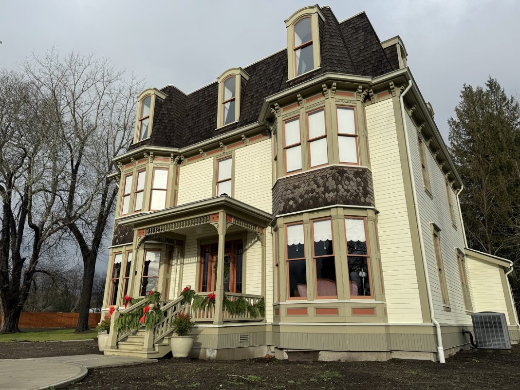 shot of the Worthington Mansion from outside