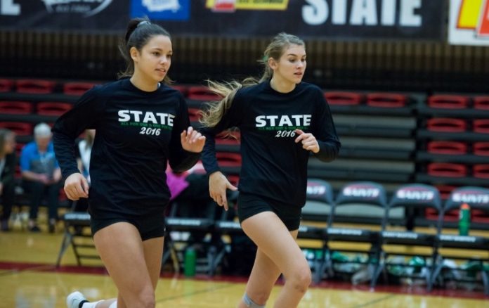 Tumwater High School Volleyball Kennedy Croft and Madison Stauffer 2016 State Championship